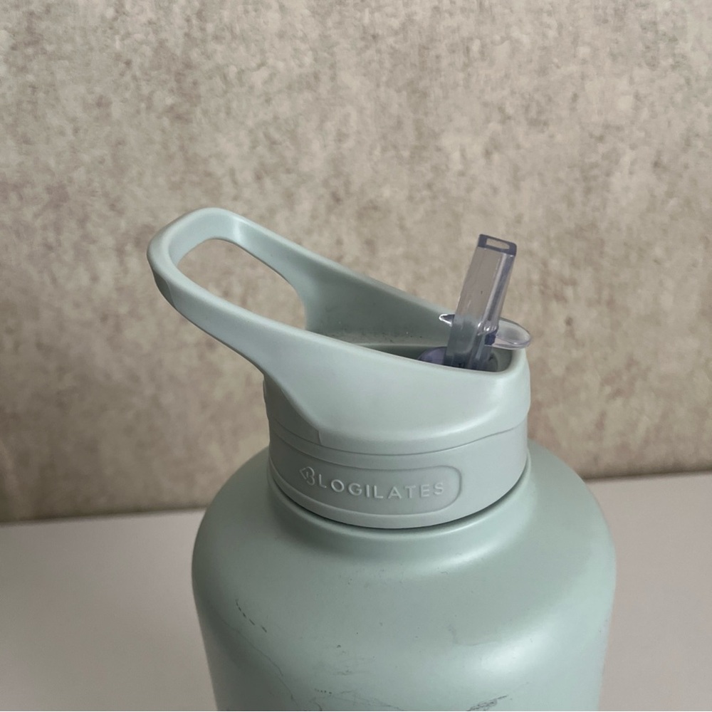 Blogilates Stainless Steel Mint Green Insulated Water Bottle 62oz - Picture 8 of 12